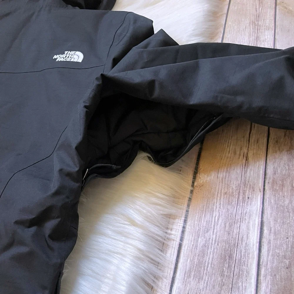 The North Face Women’s Monarch Insulated TriClimate Black Jacket - Picture 6 of 12